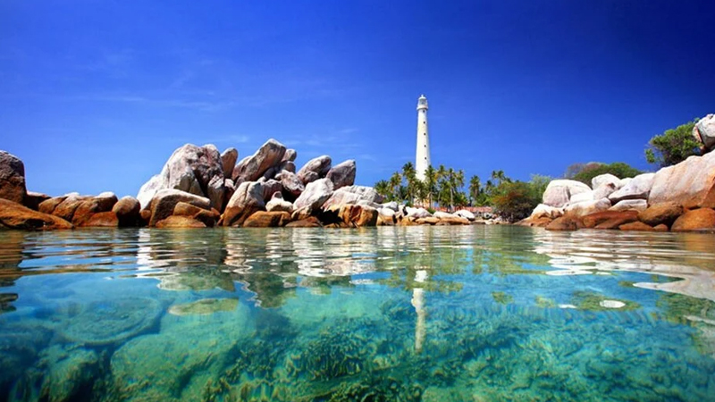 Menjelajahi Pulau Belitung – Pantai dan Budaya yang Menawan